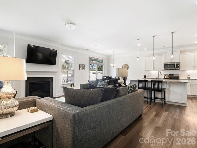 6008 Hampstead Pond Lane, Matthews, NC 28105