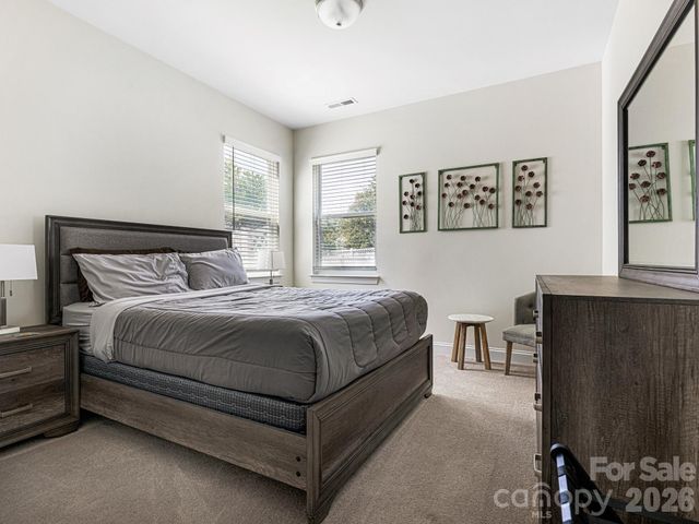 6008 Hampstead Pond Lane, Matthews, NC 28105