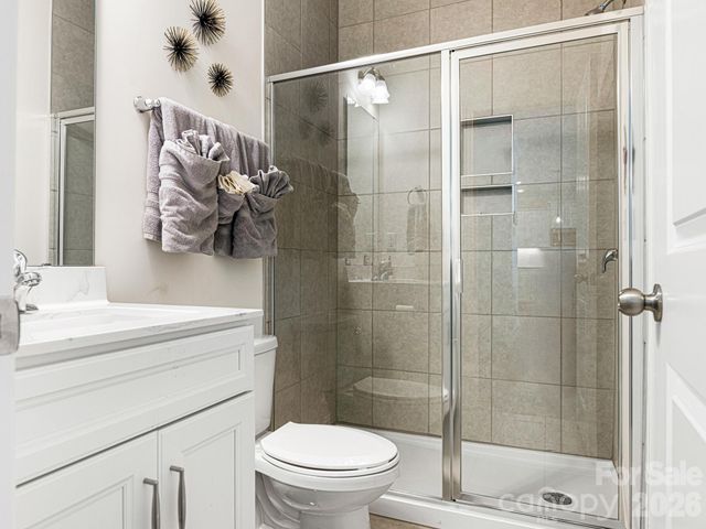 6008 Hampstead Pond Lane, Matthews, NC 28105