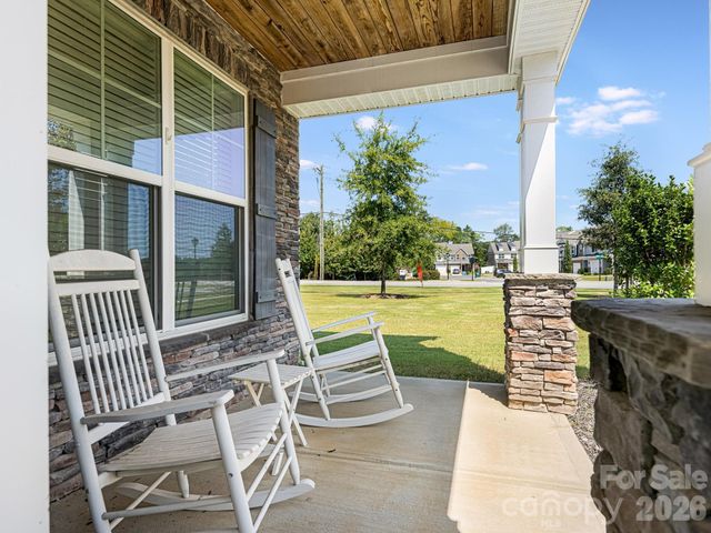 6008 Hampstead Pond Lane, Matthews, NC 28105