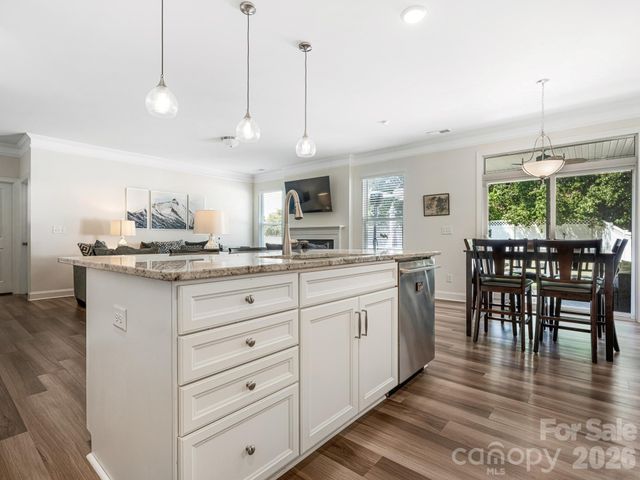 6008 Hampstead Pond Lane, Matthews, NC 28105