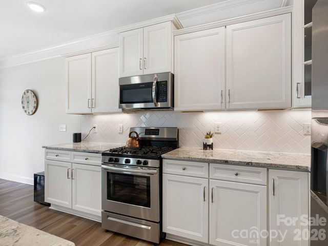6008 Hampstead Pond Lane, Matthews, NC 28105