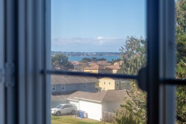 4460 Ocean Heights Court, Seaside, CA 93955