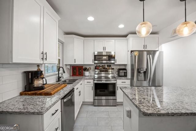 3202 Highland Drive SE, Smyrna, GA 30080