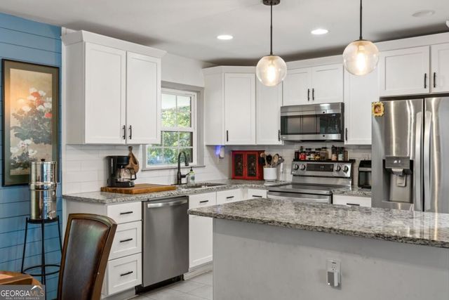 3202 Highland Drive SE, Smyrna, GA 30080