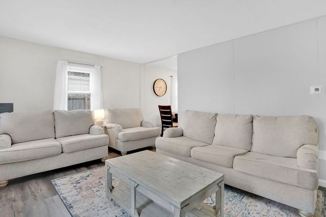 130 Fieldston St, Springfield, MA 01119