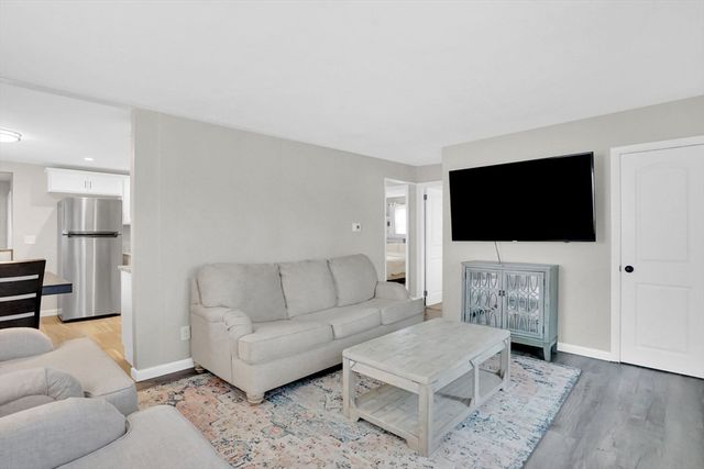 130 Fieldston St, Springfield, MA 01119