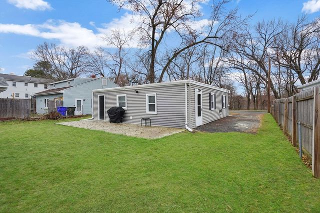130 Fieldston St, Springfield, MA 01119