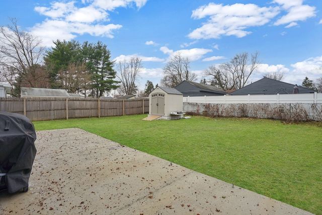 130 Fieldston St, Springfield, MA 01119