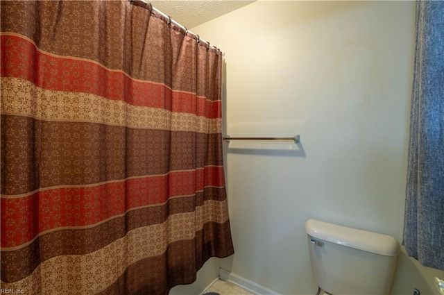 217 Pasture LN, Yorktown, VA 23693