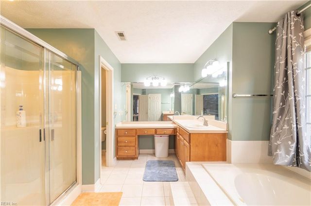 217 Pasture LN, Yorktown, VA 23693