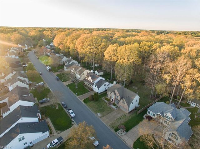 217 Pasture LN, Yorktown, VA 23693