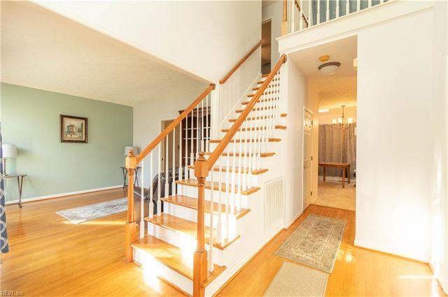 217 Pasture LN, Yorktown, VA 23693