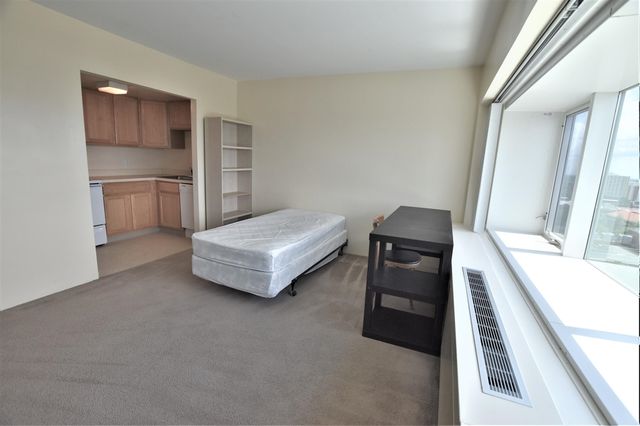 555 E William Street 22L, Ann Arbor, MI 48104