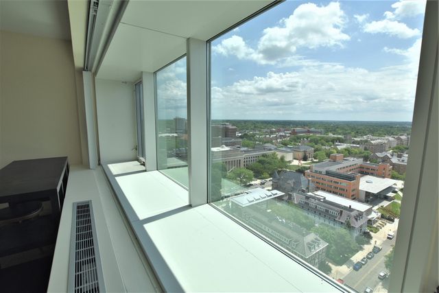 555 E William Street 22L, Ann Arbor, MI 48104