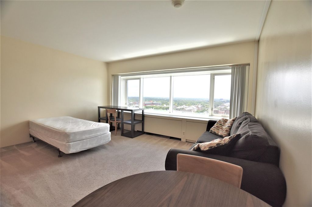 555 E William Street 22L, Ann Arbor, MI 48104