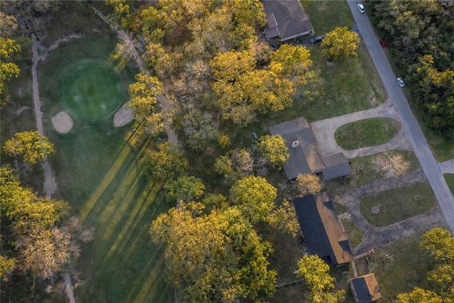 42 Sammy Snead Drive, Hilltop Lakes, TX 77871