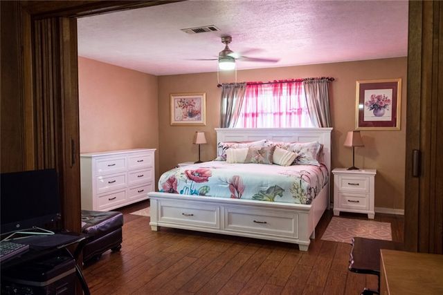 42 Sammy Snead Drive, Hilltop Lakes, TX 77871