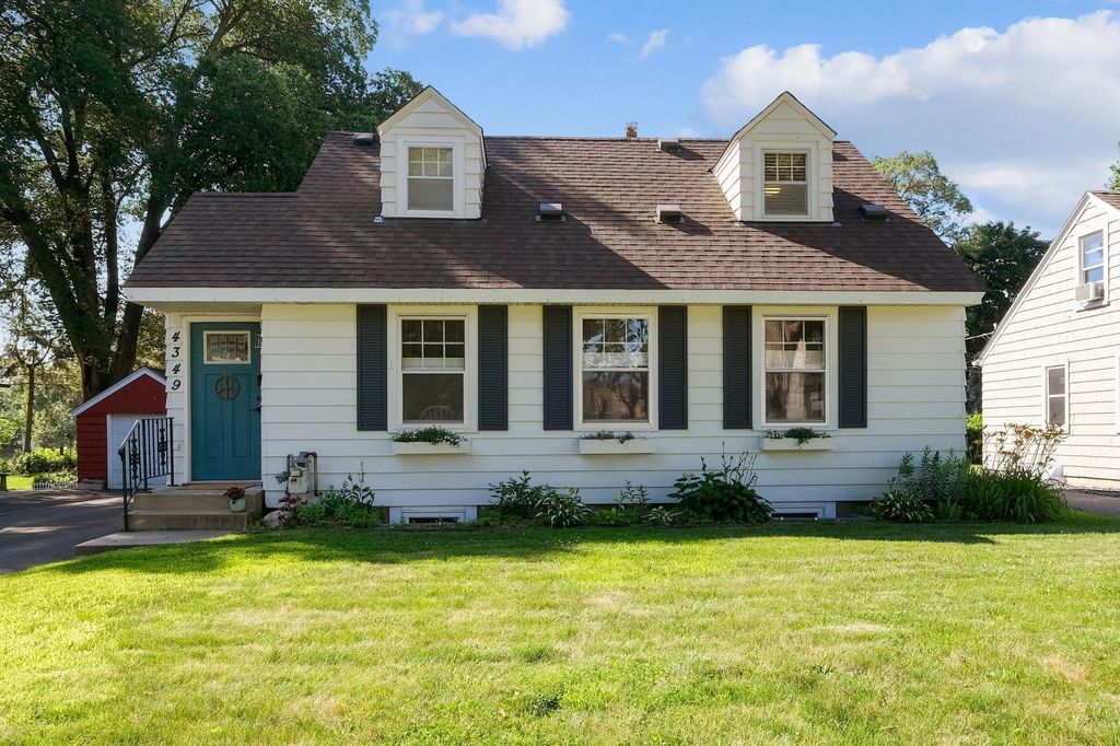 4349 43rd Avenue N, Robbinsdale, MN 55422