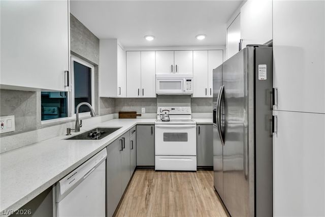 4770 Topaz Street 37, Las Vegas, NV 89121