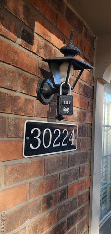 30224 Southfield Road, Southfield, MI 48076