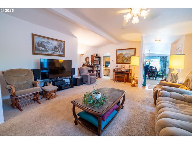 3700 BABCOCK Ln 113, Eugene, OR 97401