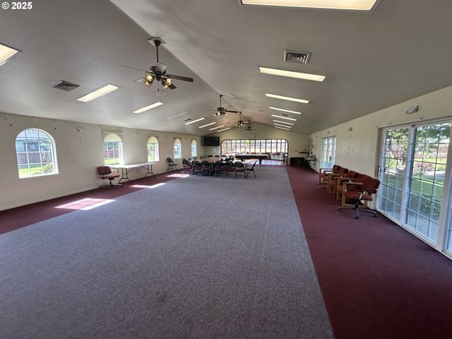 3700 BABCOCK Ln 113, Eugene, OR 97401
