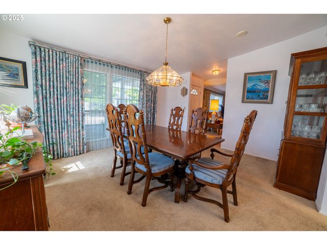 3700 BABCOCK Ln 113, Eugene, OR 97401