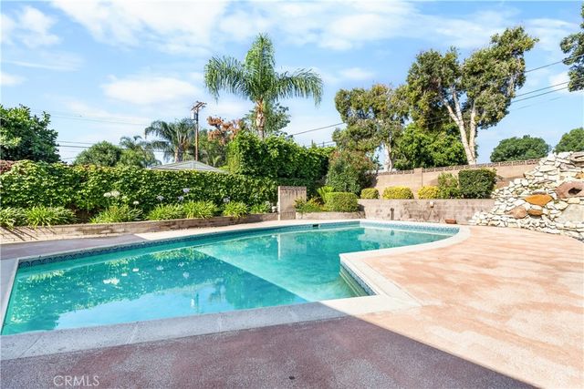 8851 Keokuk, Winnetka, CA 91306