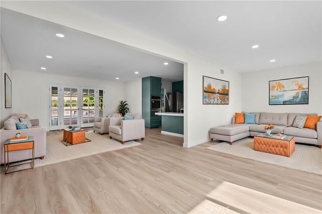 8851 Keokuk, Winnetka, CA 91306