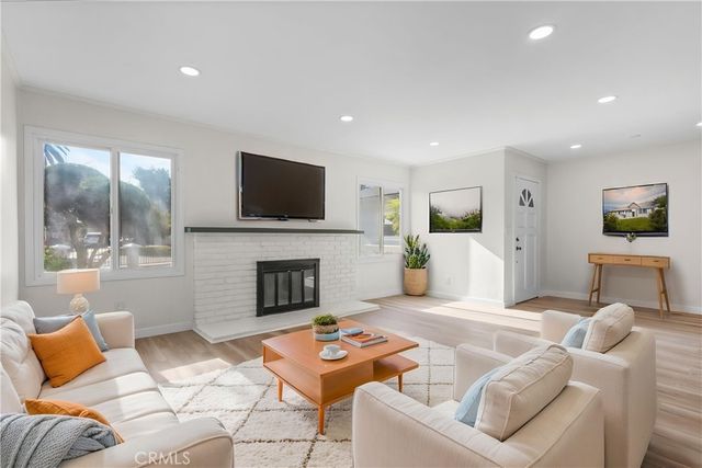 8851 Keokuk, Winnetka, CA 91306