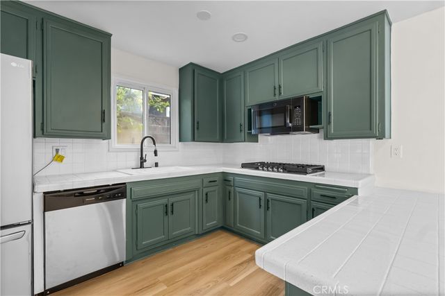 8851 Keokuk, Winnetka, CA 91306