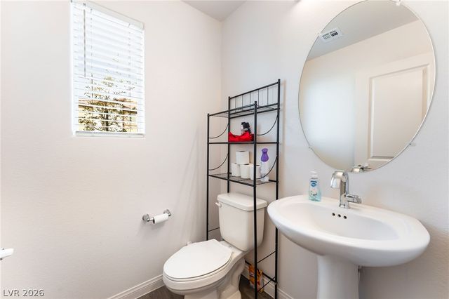 2854 Azure Moon Court, North Las Vegas, NV 89086