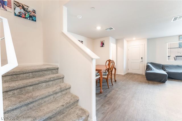 2854 Azure Moon Court, North Las Vegas, NV 89086