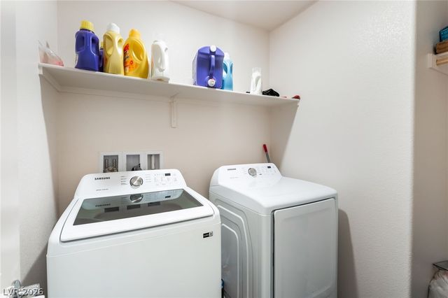 2854 Azure Moon Court, North Las Vegas, NV 89086