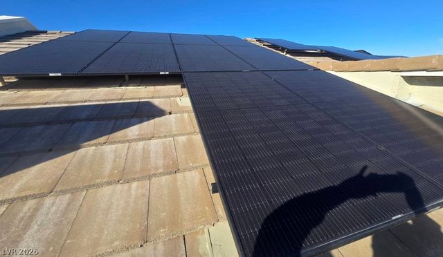 2854 Azure Moon Court, North Las Vegas, NV 89086