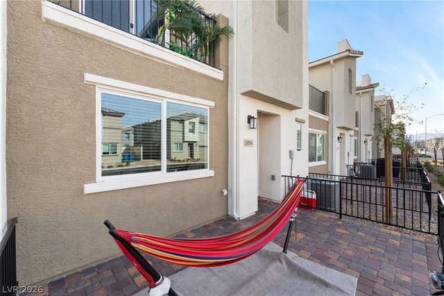 2854 Azure Moon Court, North Las Vegas, NV 89086