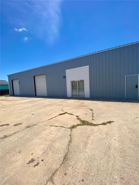 1830 Highway 35 S, Rockport, TX 78382 — photo 2