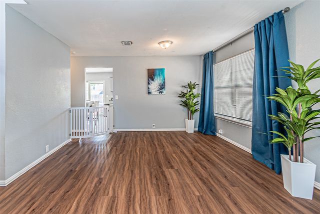 1125 Greenbend Drive, Denton, TX 76210