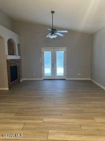 1521 ROSENBAUM Lane, El Paso, TX 79912