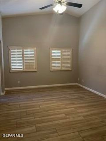 1521 ROSENBAUM Lane, El Paso, TX 79912