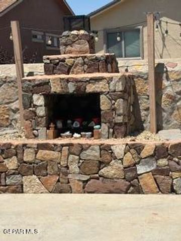 1521 ROSENBAUM Lane, El Paso, TX 79912