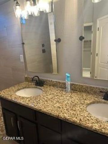 1521 ROSENBAUM Lane, El Paso, TX 79912