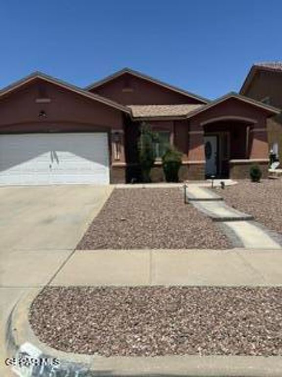 1521 ROSENBAUM Lane, El Paso, TX 79912