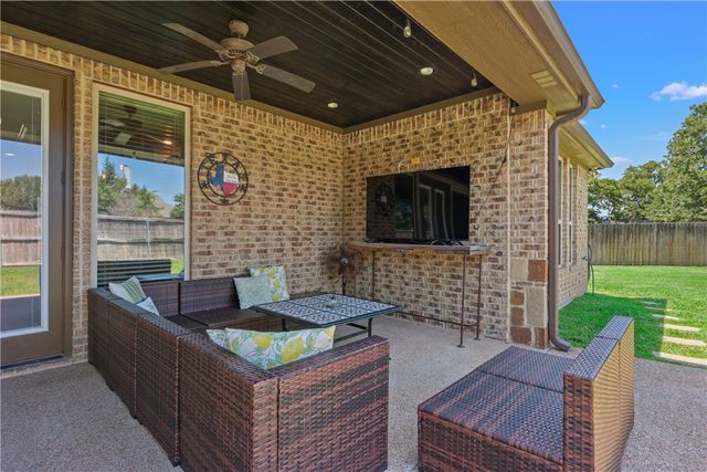 3301 Covington Court, Bryan, TX 77808