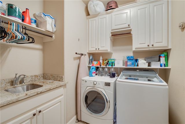 3301 Covington Court, Bryan, TX 77808