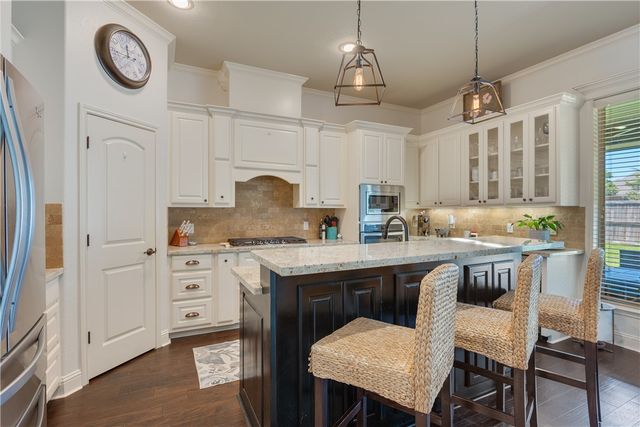 3301 Covington Court, Bryan, TX 77808