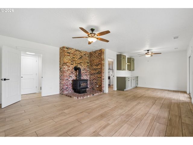 32302 Se OXBOW Dr, Gresham, OR 97080