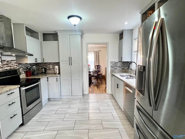 1206 Teenajo Drive SE, Huntsville, AL 35803