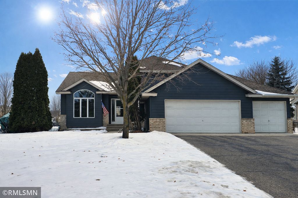13830 Evergreen Street NW, Andover, MN 55304